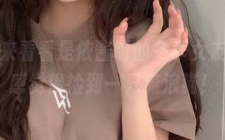今天，来看看是依酱呀的冬季女友合集，感觉像捡到一只流浪猫！