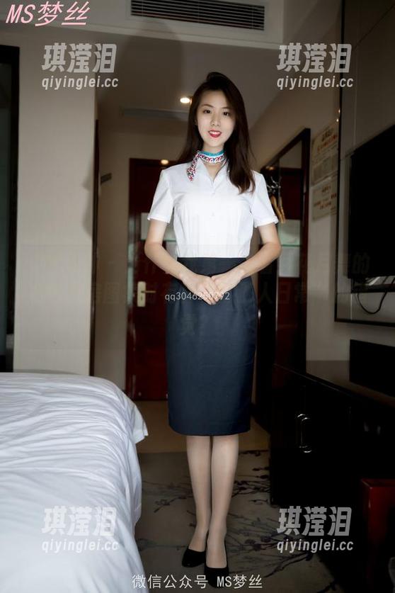 梦丝女神 - 为什么我第一次看到花月舞的瑜伽私房图集时有种“打工人日常”的错觉？