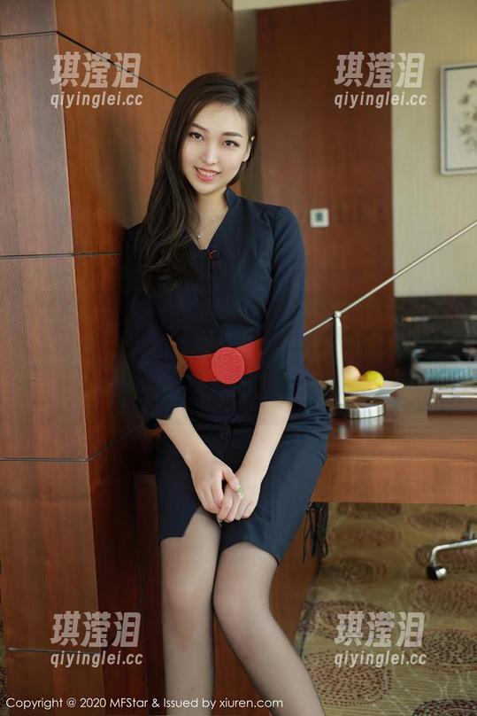 模范学院-Evelyn艾莉 模范学院 - 听说Evelyn艾莉学姐的合集超级好看,这也让我停下脚步认真“观看”了几分钟。