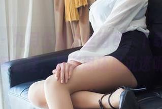 爱蜜社 – 九月生的白丝图包，下载后你会如何处理，是深思还是沉迷呢？