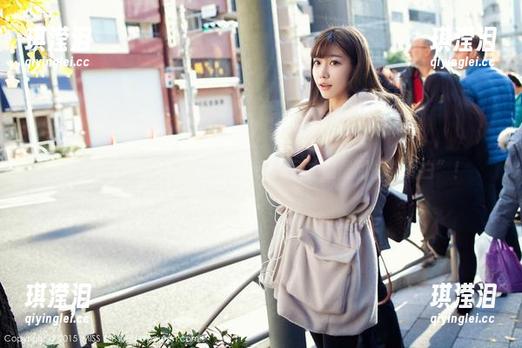 爱蜜社 - 湖边的酥小白：泳装作品才是最甜的“乳白”！