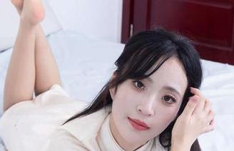 物恋传媒 – 佳琪的图说只要有毛衣,心中自有春暖花开,嘿嘿。
