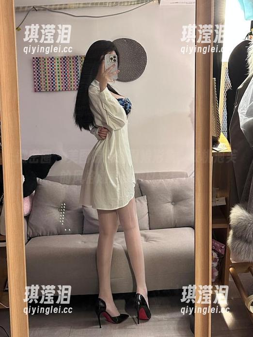 微密圈 - 美图铸造的厨娘形象，玫桃泡芙的风格越来越难以定性！