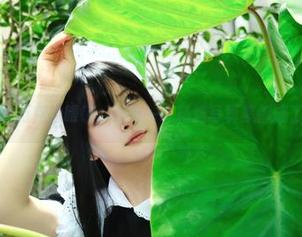 白莉爱吃巧克力眼镜：让每一本精选写真集都成了个事件