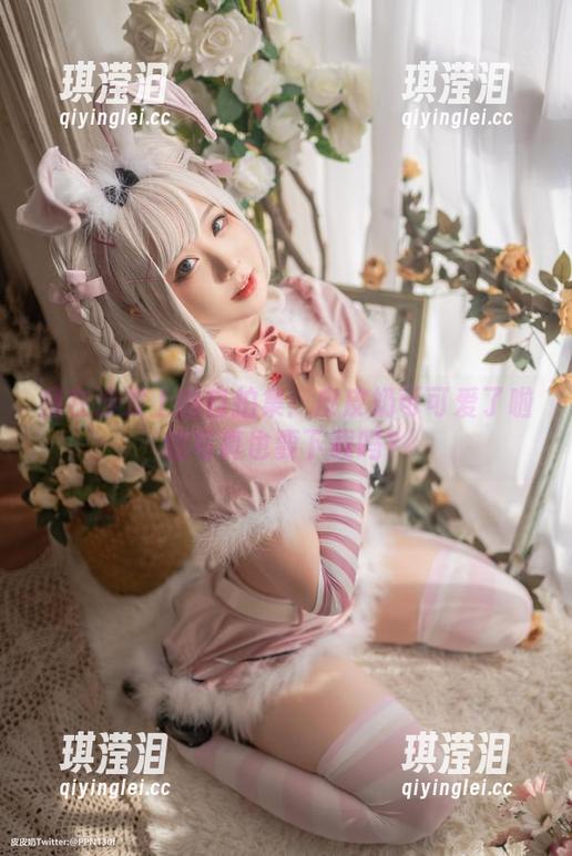 皮皮奶可可爱了啦 瘫在沙发上的自拍集:皮皮奶可可爱了啦的写真也要下载吗?