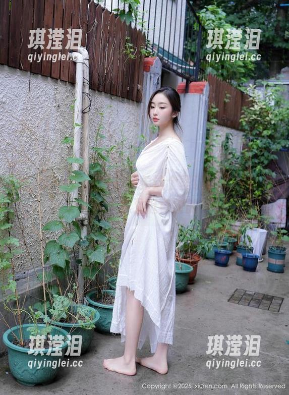 秀人网-Carol周妍希 秀人网 - Carol周妍希这个圣诞写真,有点假,却又挺真实的