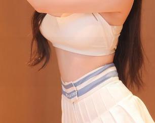 秀人网 – 浴室写真:Cheryl青树用水汽模糊的边界,画出一种耐人寻味的寂静