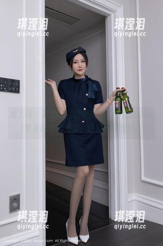 秀人网-凯竹BuiBui 秀人网 - 职业装就该这样穿,凯竹BuiBui带来的套图资源,颠覆你的想法。