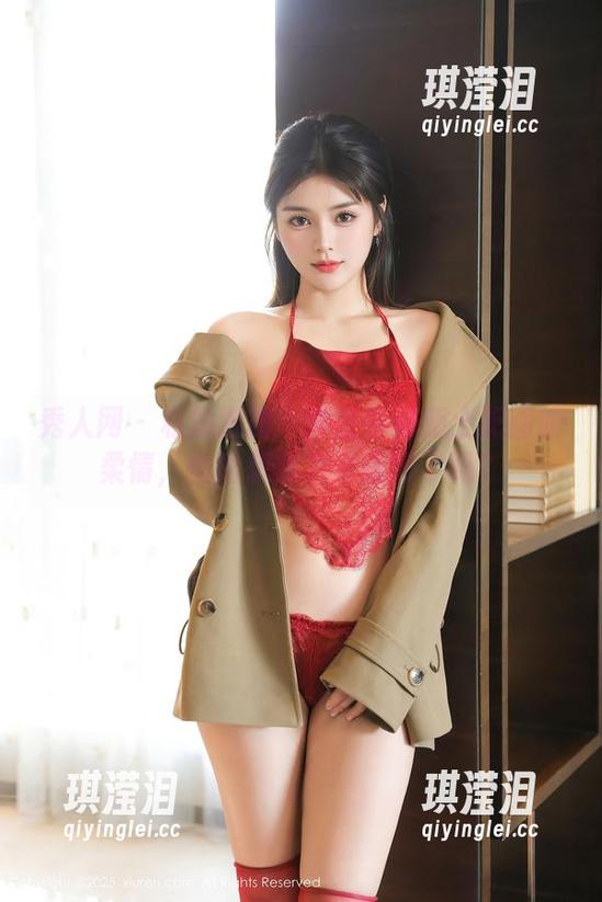 秀人网-奶瓶土肥圆 秀人网 - 私拍透露:浴室中奶瓶土肥圆的柔情,你的想象力准备好了吗?
