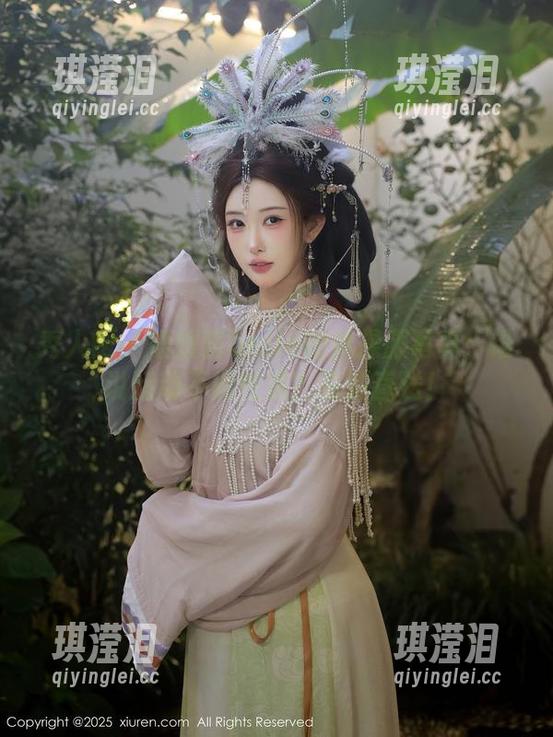 秀人网-媛媛酱belle 秀人网 - 媛媛酱belle的体操服写真:谁说运动不能性感?资源直送!