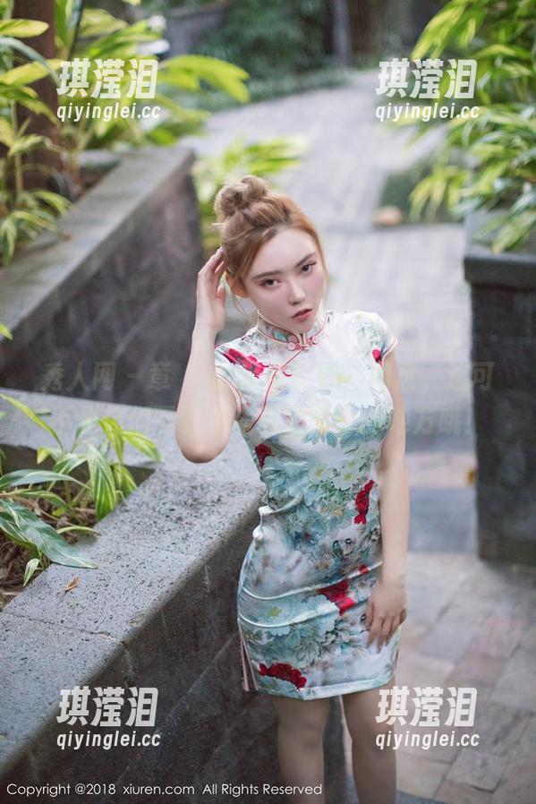 秀人网-章芃芃 秀人网 - 章芃芃的吊带写真:网盘,这可不是你们下载《盗墓笔记》的地方哦!