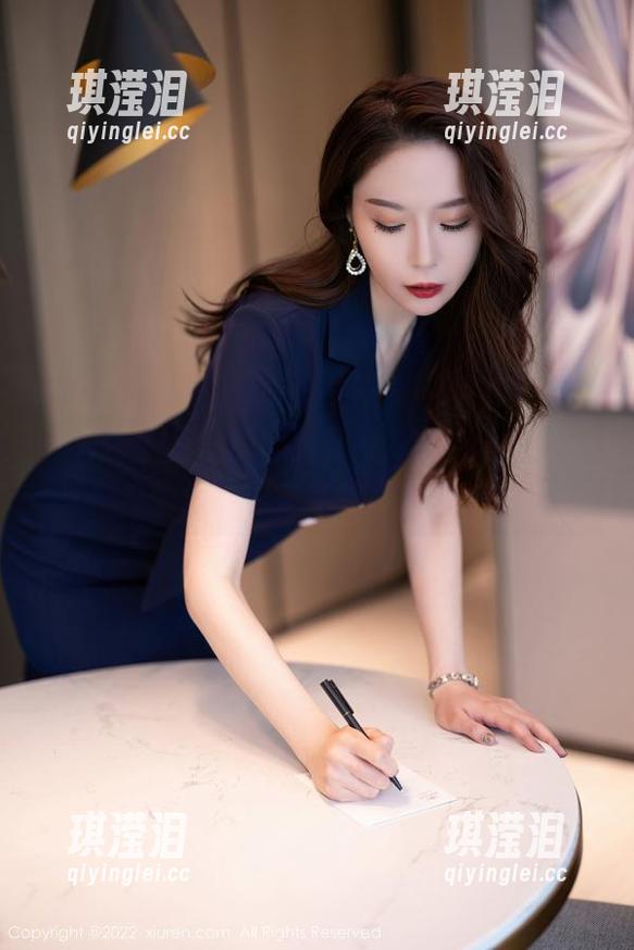 秀人网-葛征 秀人网 - 从设计师变身段子手,葛征的裤里丝图册完全免费看哦!