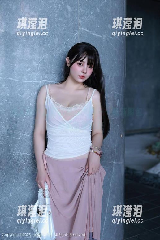 秀人网-蓝夏 秀人网 - 蓝夏的棉袜之旅——最新图包,有趣到没朋友