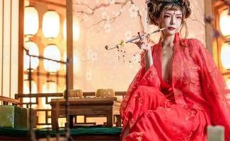 秋和柯基的婚纱cos：我是不是该准备一个小花篮给我家狗子了？
