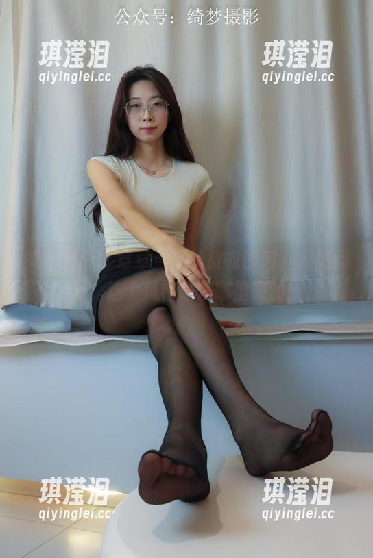 绮梦摄影-章章 绮梦摄影 - 章章更新的皮衣图包,好想问她,这个风格是从哪里来的!