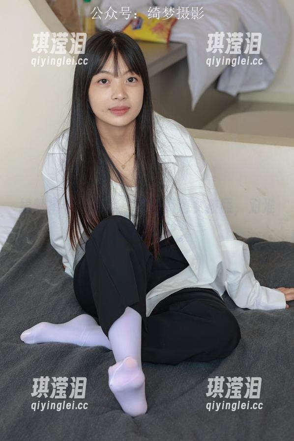 绮梦摄影-章章 绮梦摄影 - 章章:发送高清女孩照,对准心脏走红?