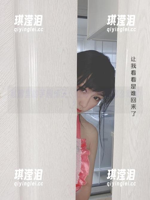 私房里的芋圆侑子：校服也可以这么时髦？