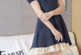 袜啵啵 – 芝士玩转学院制服，不知道是不是有暗恋的对象在瞩目！