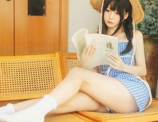 我说这女仆像是来自某个平行宇宙，迷之呆梨的cos资源真心捉摸不透