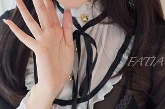迷之呆梨的写真集：你在看哪里，别想跑了！