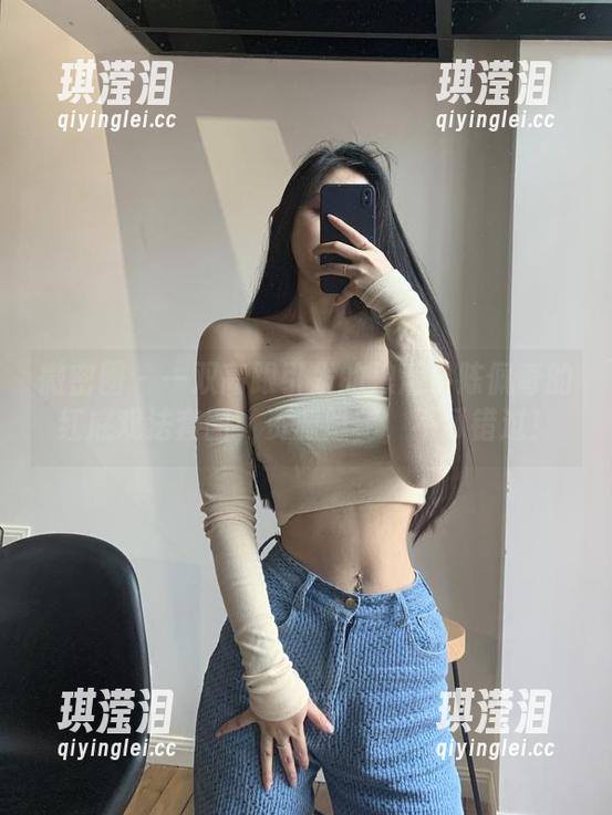 微密圈 - 一双高跟引发的浪潮！陈佩奇的红底戏法套图，资源隐秘，不可错过！