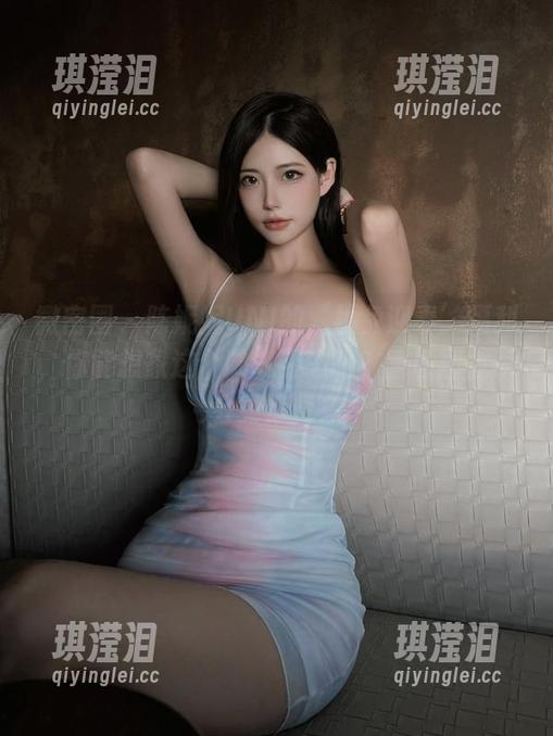 陈妮妮UNI 微密圈 - 陈妮妮UNI的‘福兔迎春’福利,你能想象这个帅气姿态吗?看原图会不会更惊艳!