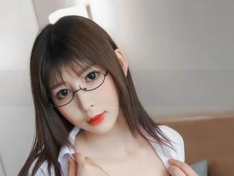 诚意满满的黑猫套图，雯粥粥，你这是把人看的心扑通扑通的更新啊！