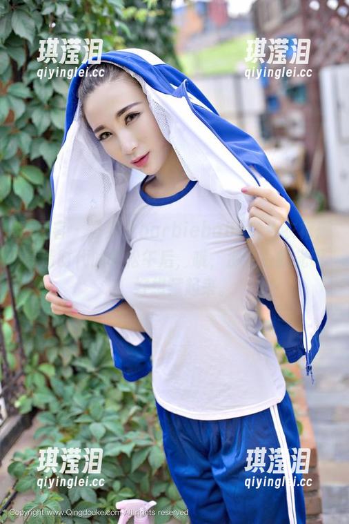 青豆客-岑苑之barbiebaby 青豆客 - 岑苑之barbiebaby的连衣裙:高清时代的轻松午后,哦,那金色的光呀,好想藏起来。