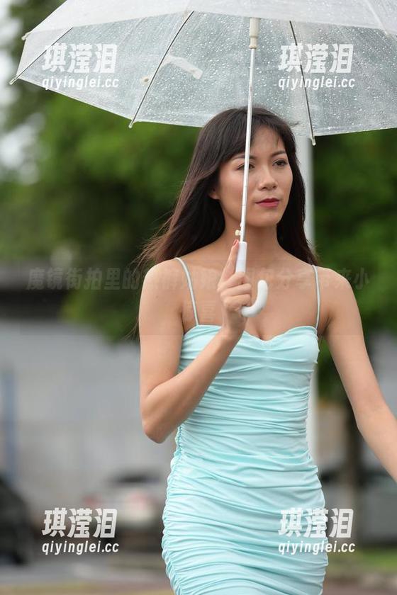 魔镜街拍 魔镜街拍里的热裤姑娘,图包分享带来小惊喜